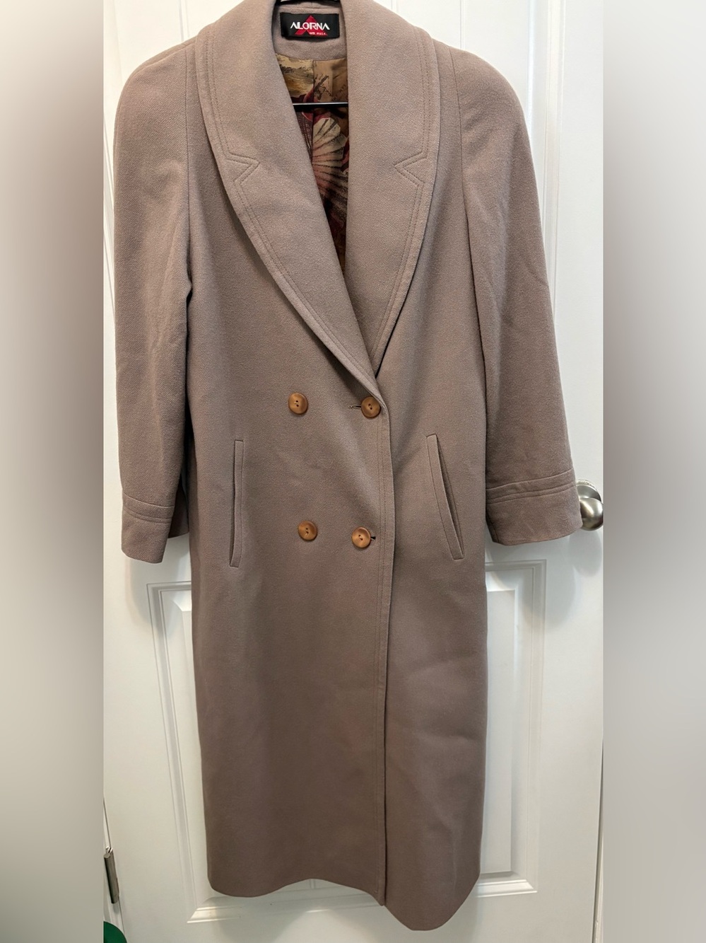 Alorna Women's Taupe Double-Breasted Long Coat. 100% Wool. Oversized. VINTAGE